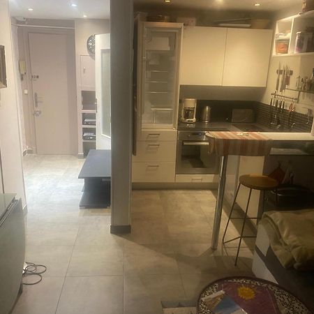 Only 60M To The Beach, 2 Bedroom Cozy Apartment, 80M2 Big Garden, Very Central カンヌ エクステリア 写真