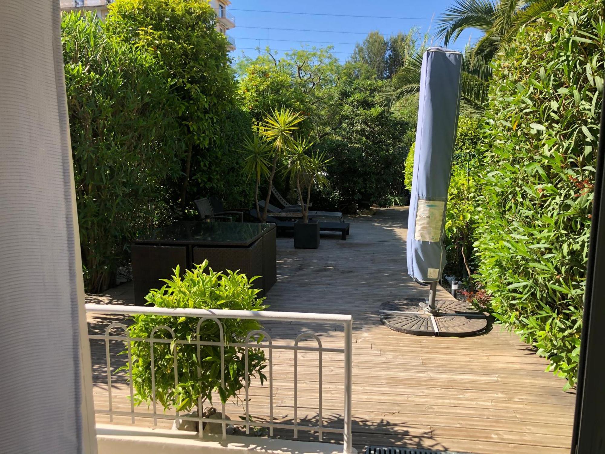 Only 60M To The Beach, 2 Bedroom Cozy Apartment, 80M2 Big Garden, Very Central カンヌ エクステリア 写真