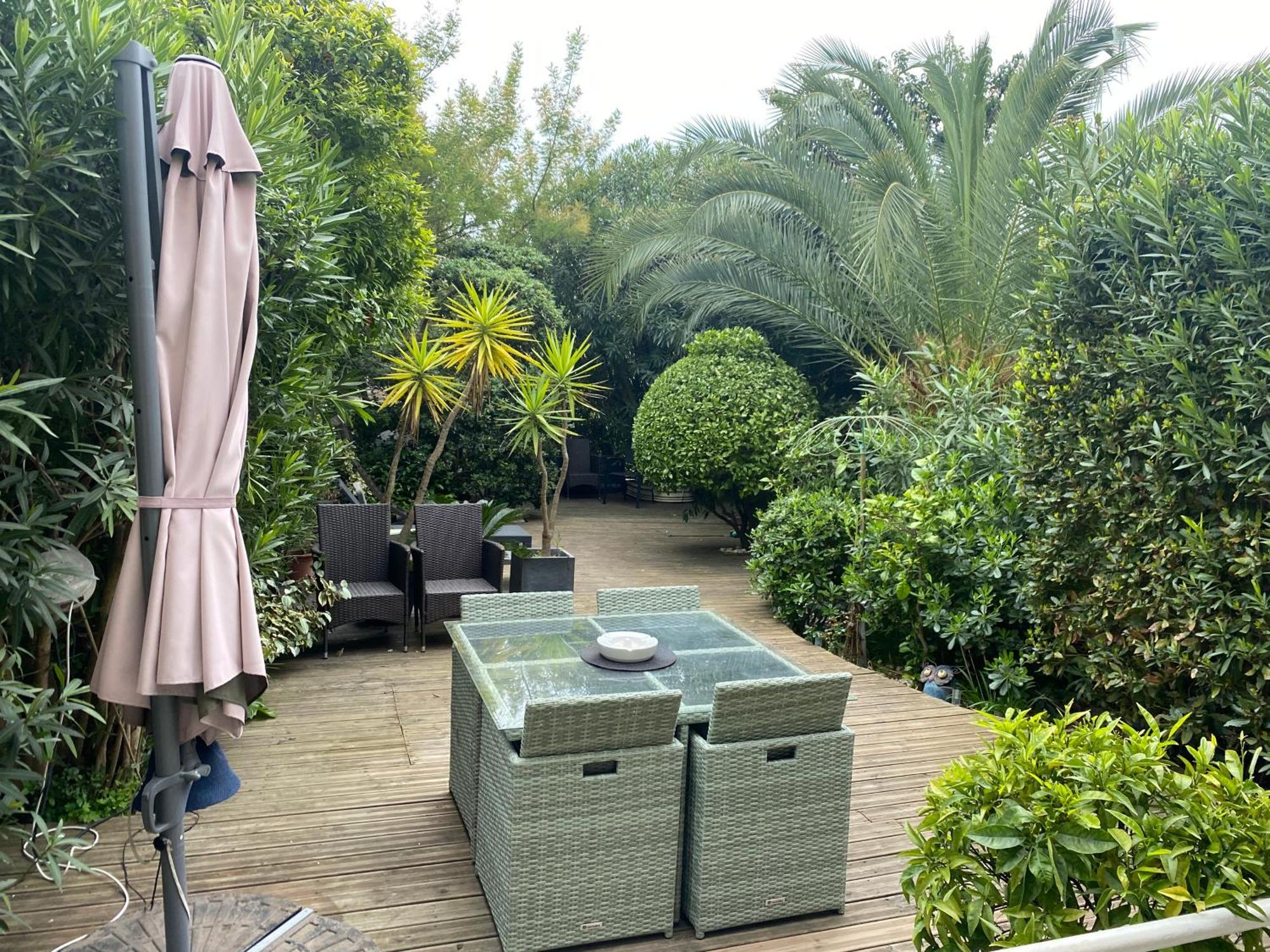 Only 60M To The Beach, 2 Bedroom Cozy Apartment, 80M2 Big Garden, Very Central カンヌ エクステリア 写真