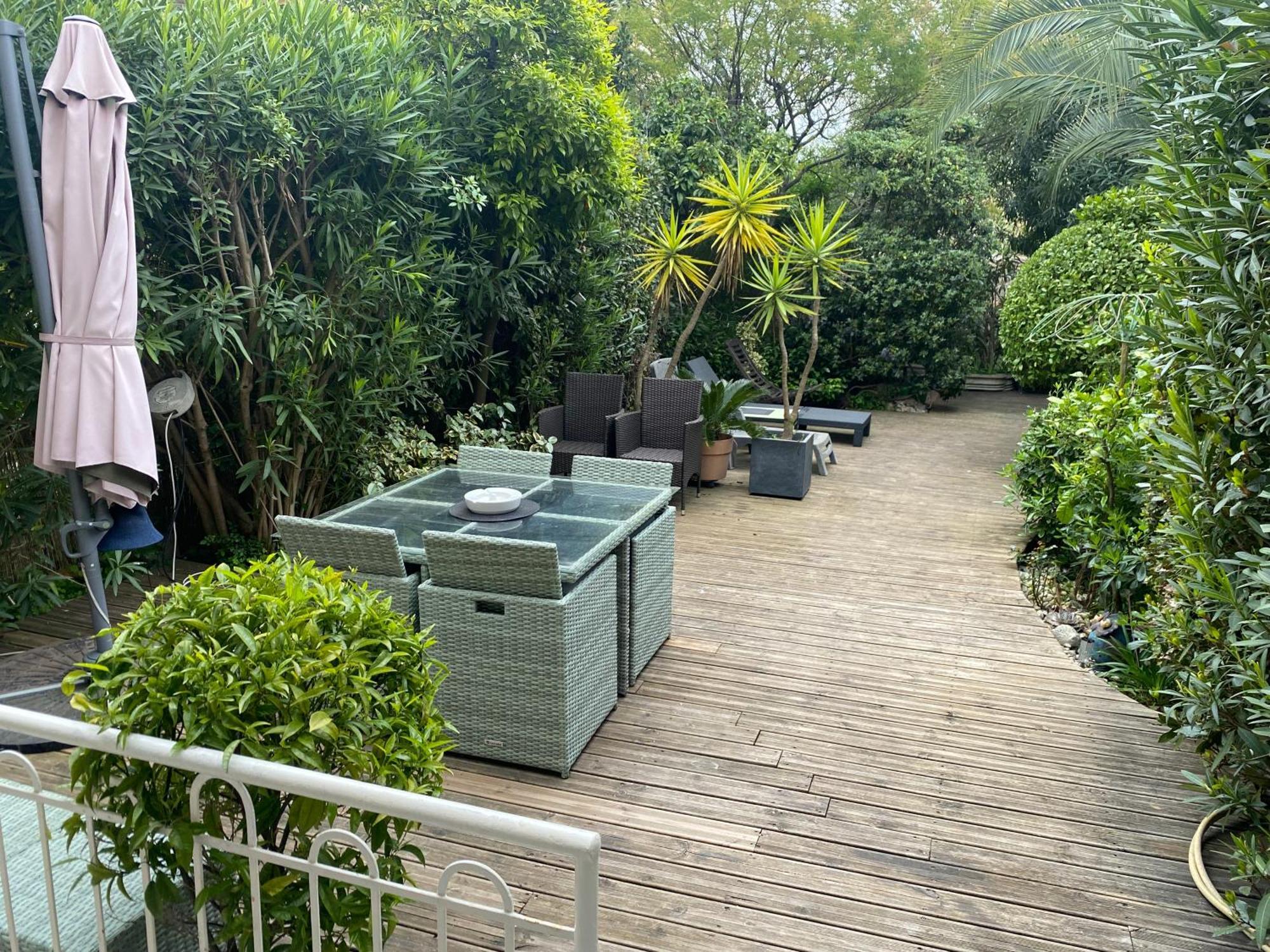 Only 60M To The Beach, 2 Bedroom Cozy Apartment, 80M2 Big Garden, Very Central カンヌ エクステリア 写真